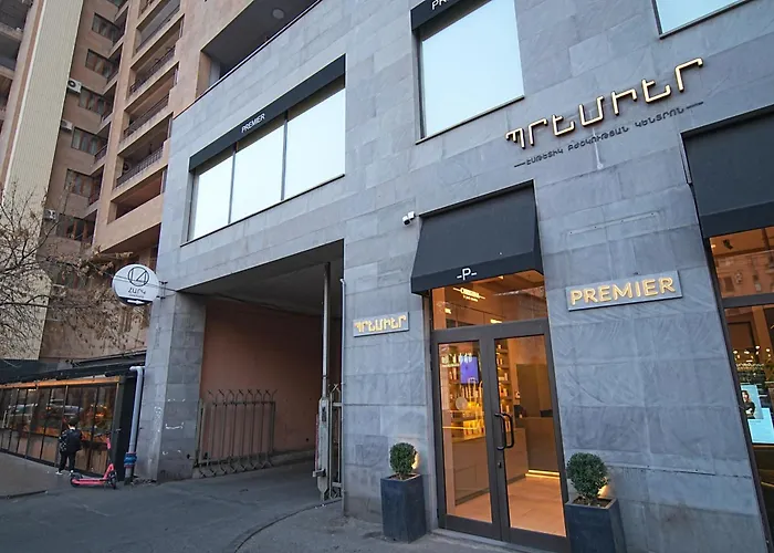 City View 2-Bedroom Luxury Apartment On 13 Buzand Street By Sweet Home