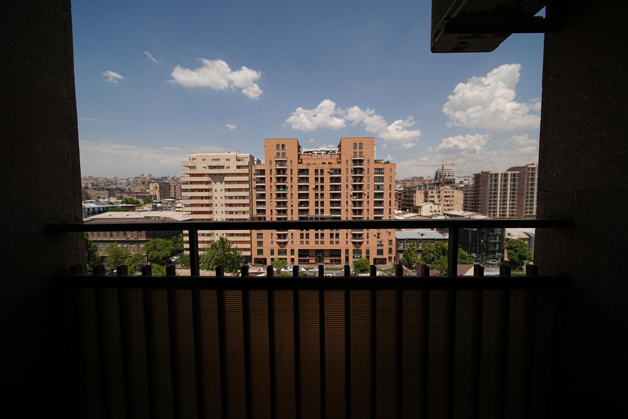 View 2-bedroom Luxury On 13 Buzand Street By Sweet Apartment