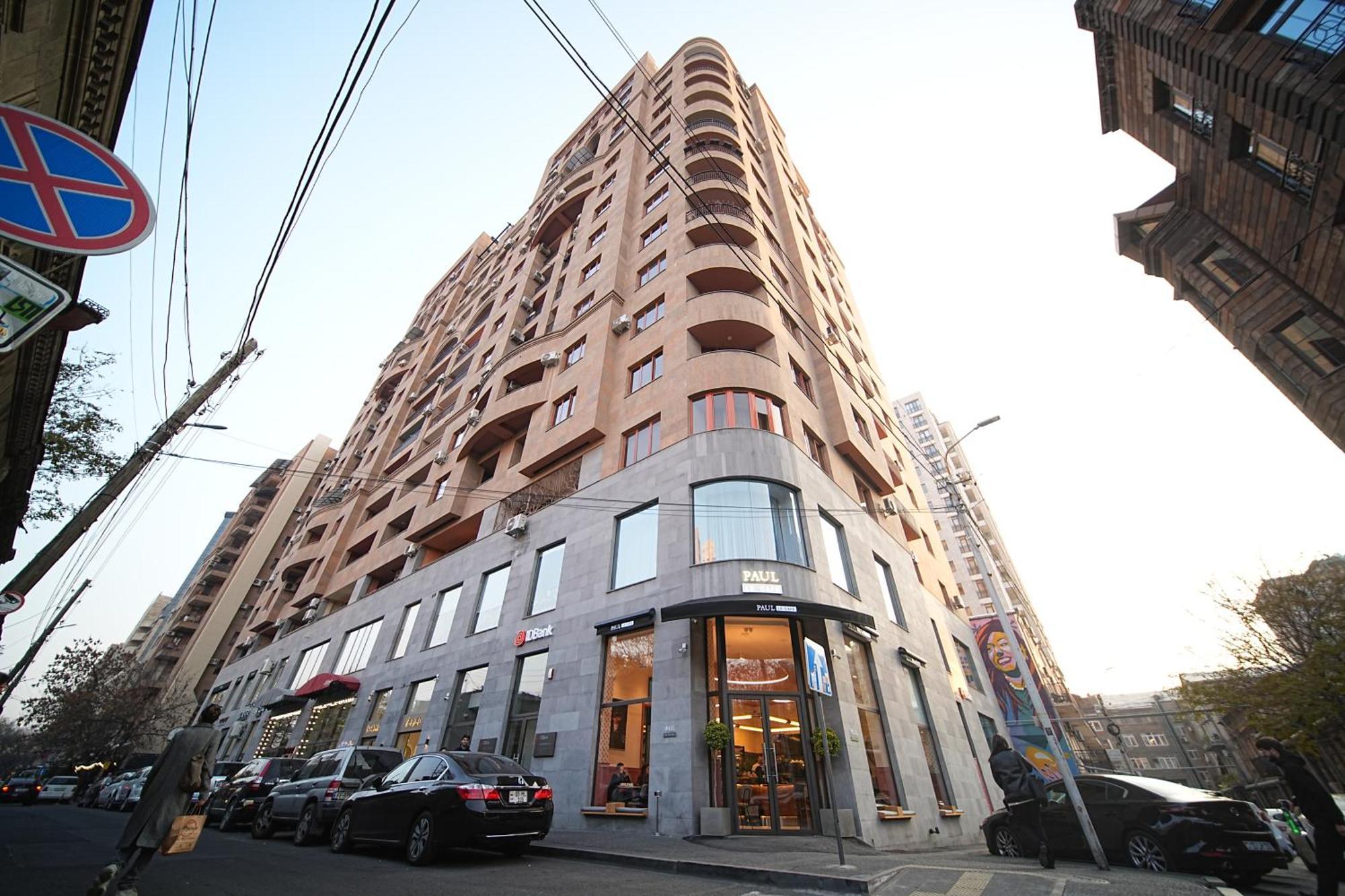 View 2-bedroom Luxury On 13 Buzand Street By Sweet Apartment *